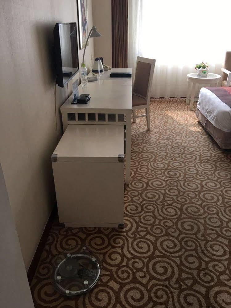 Beijing Spring Hotel Esterno foto